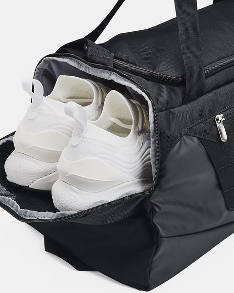 UA Undeniable 5.0 Duffle S Schwarz | Metallic Silber