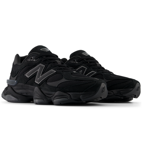9060 Black | Castlerock