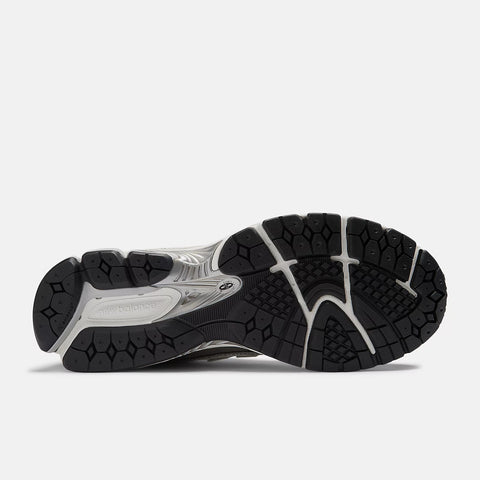 New Balance 1906R Silver Metallic M1906RER