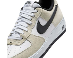 NIKE Air Force 1 '07 LV8 Herren Sneaker