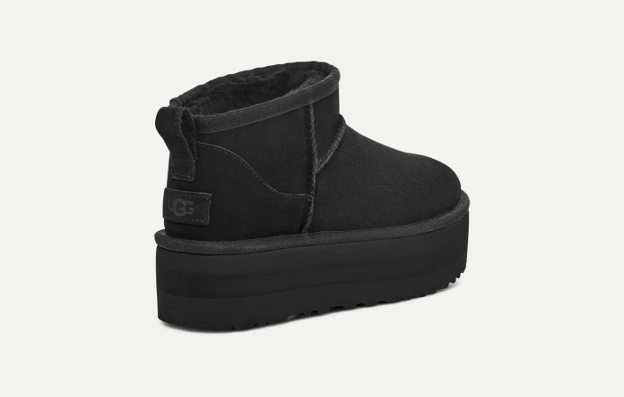 UGG W CLASSIC ULTRA MINI PLATFORM 1135092-BLK - Damen Schneestiefel - Schwarz