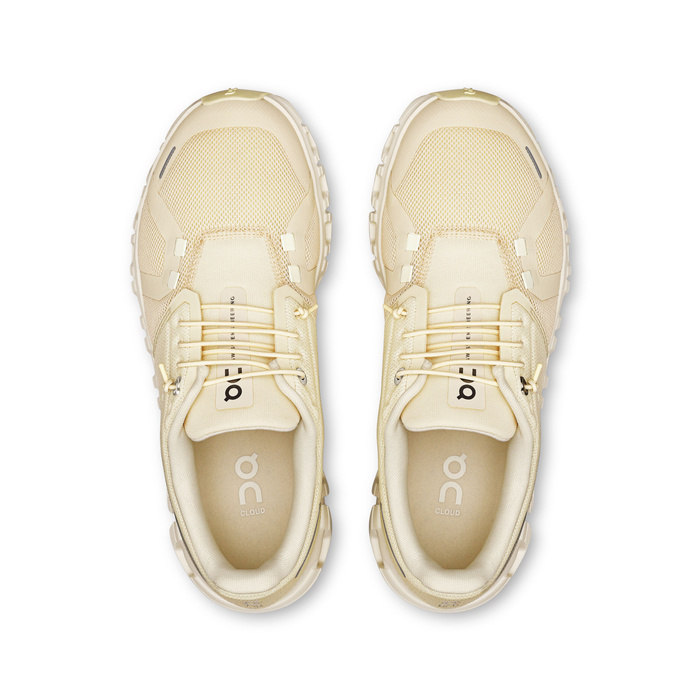 ON Cloud 6 Women Castor | Ivory Damen Sneaker